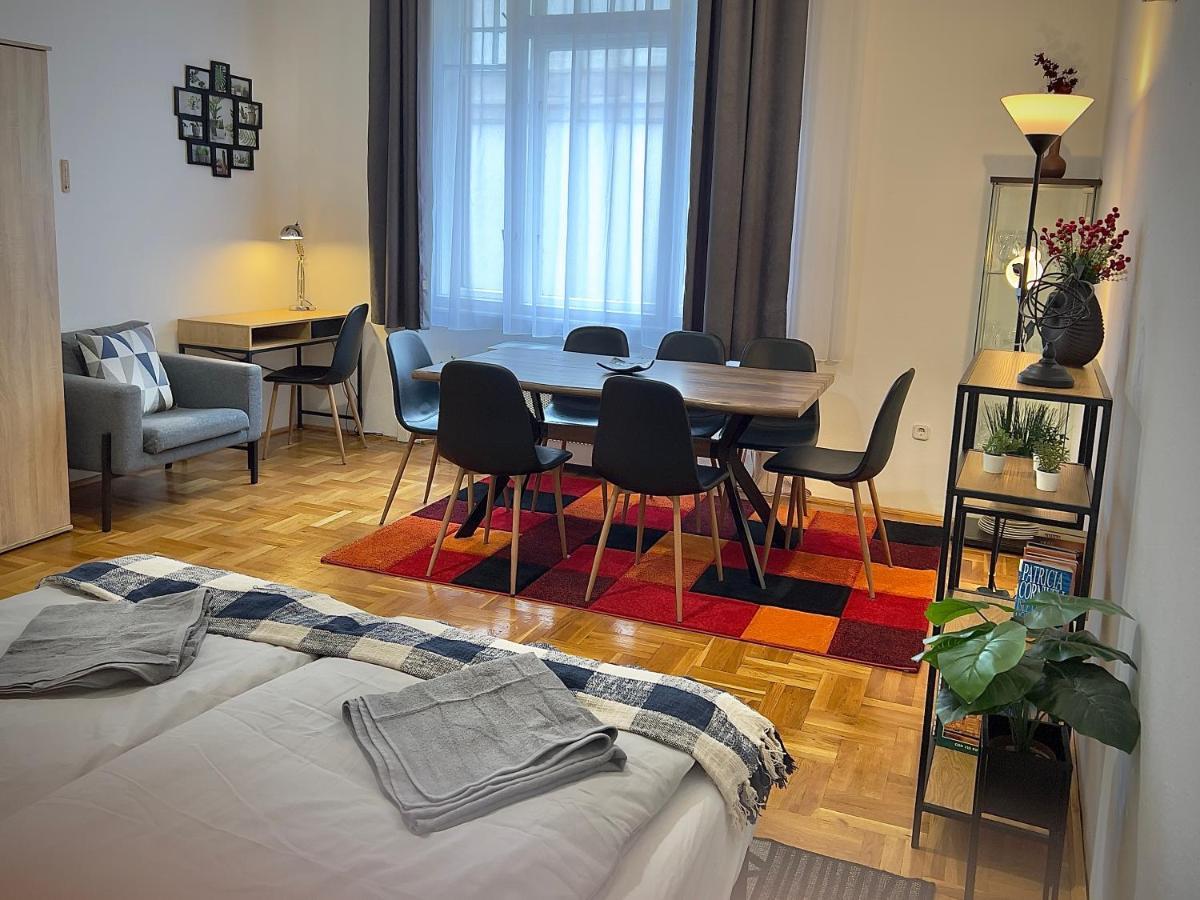 Residence In The Pedestrial Area Budapest Exterior photo
